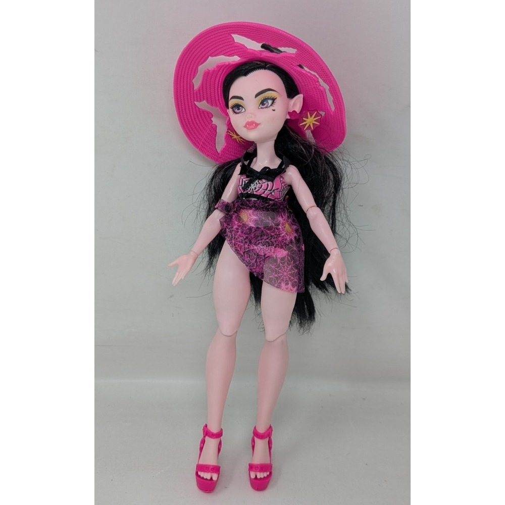 Monster High Scare-adise Island Draculaura with Swim Suit & Shoes Doll Figure